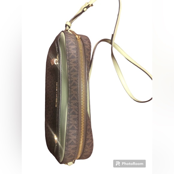 Michael Kors Jet Set Logo Crossbody Bag - Picture 5 of 7